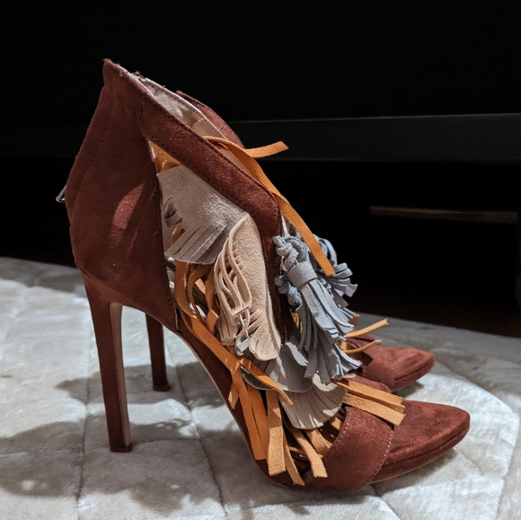 Zara fringe sandal - Picture 1 of 9